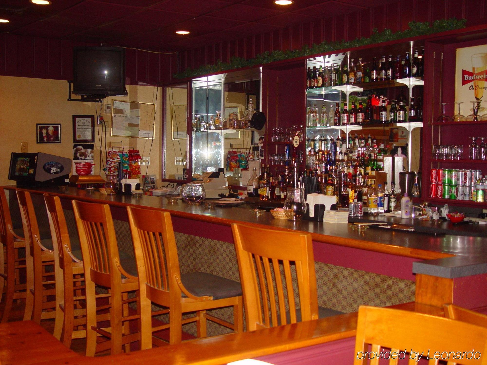 Mayfair Inn Williamston Restoran gambar